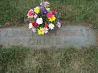 click for 20K .jpg image of May & Charles grave